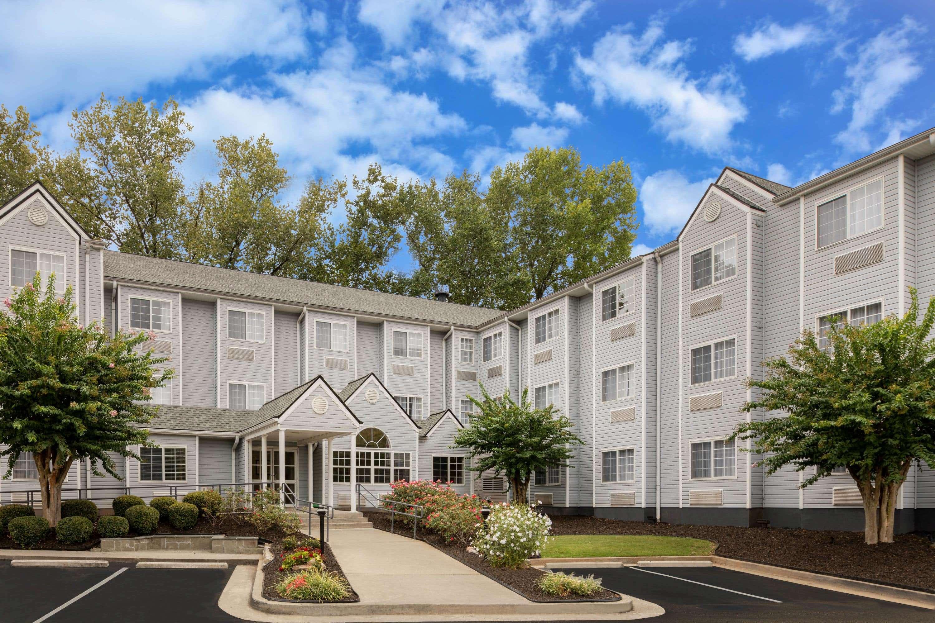 Microtel Inn & Suites By Wyndham Atlanta Buckhead Area Exterior foto